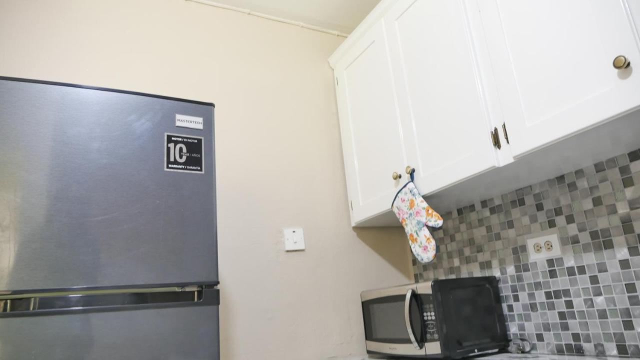Yhavarees Comfy Oasis 2-Bed Aprt- Central & Secure 金斯敦 外观 照片