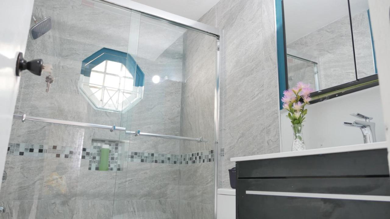 Yhavarees Comfy Oasis 2-Bed Aprt- Central & Secure 金斯敦 外观 照片